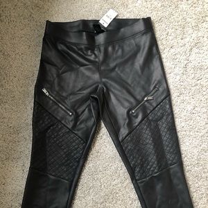 Leather leggings with zippers
